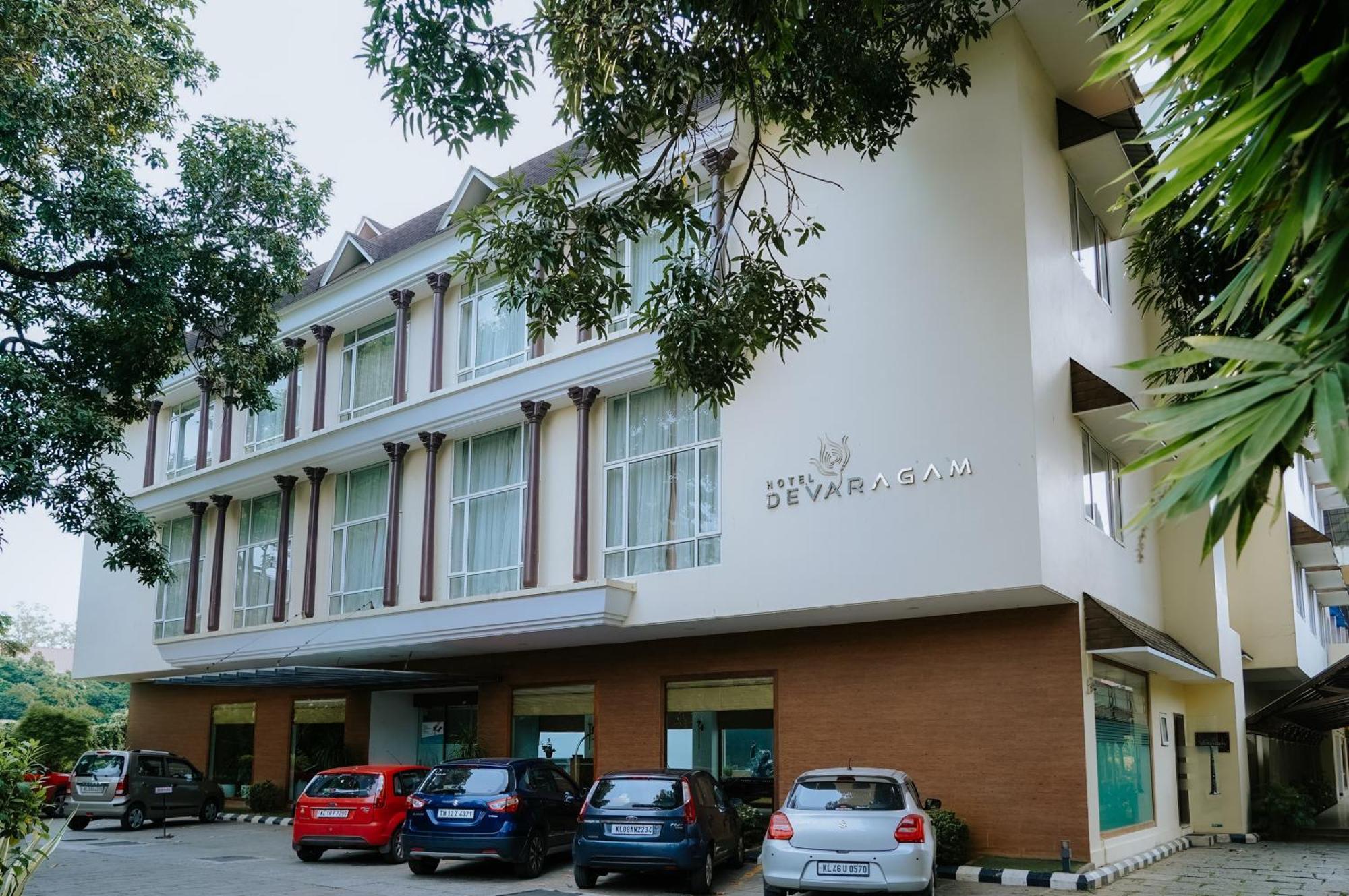 Guruvāyūr Hotel Devaragam By K P Namboodiri'S מראה חיצוני תמונה