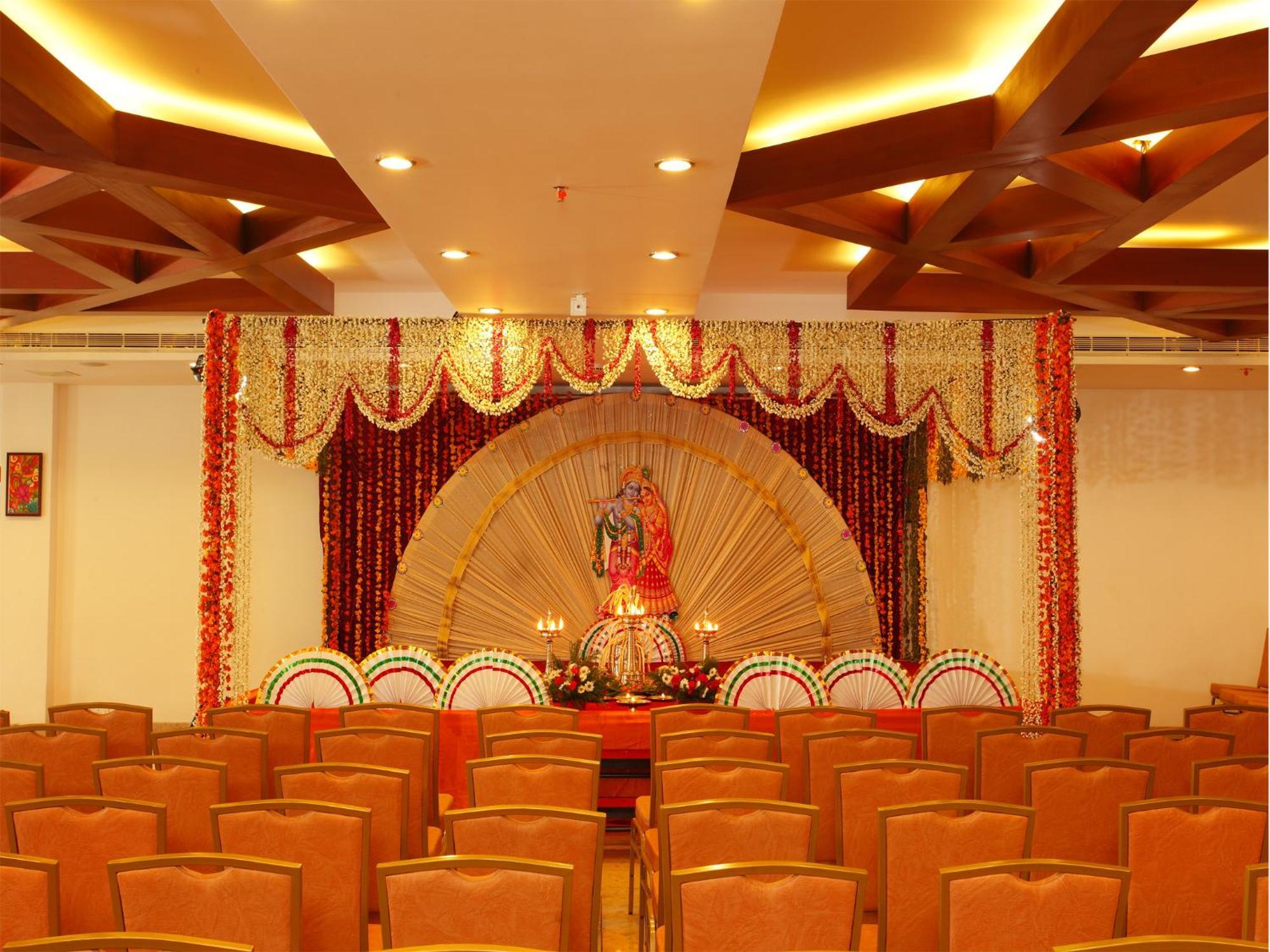 Guruvāyūr Hotel Devaragam By K P Namboodiri'S מראה חיצוני תמונה