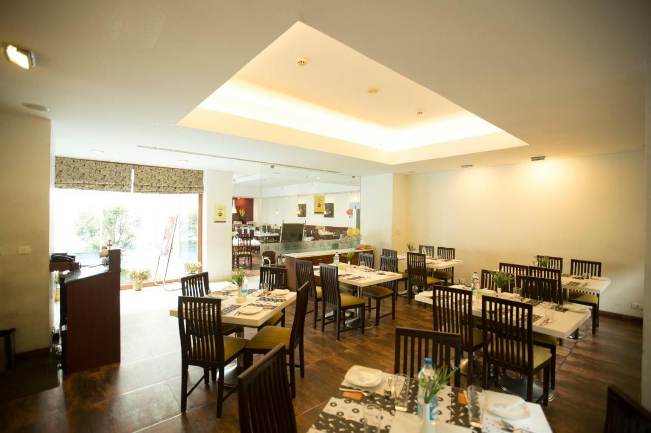 Guruvāyūr Hotel Devaragam By K P Namboodiri'S מראה חיצוני תמונה